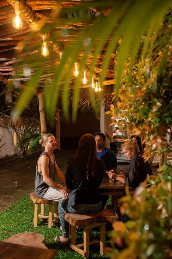 The Soul Inn Kabalana Ahangama Exteriör bild
