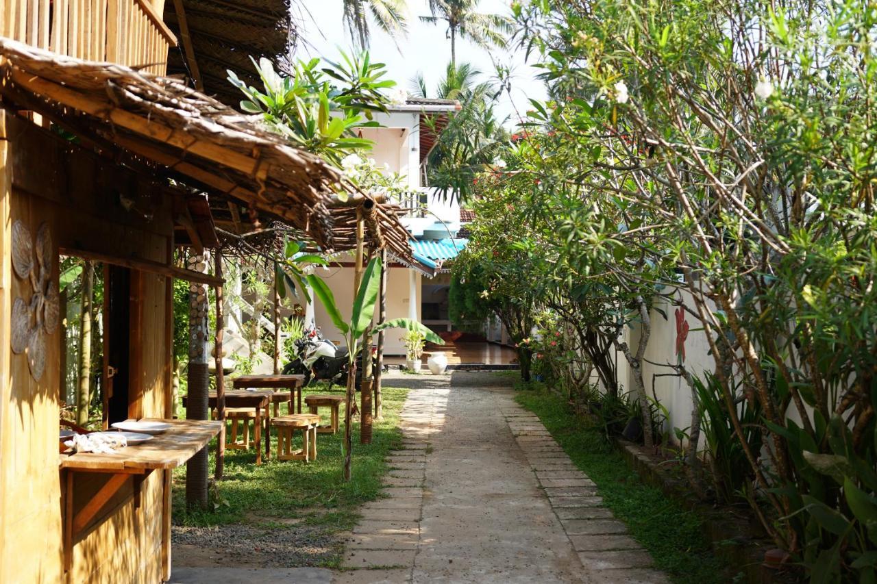 The Soul Inn Kabalana Ahangama Exteriör bild